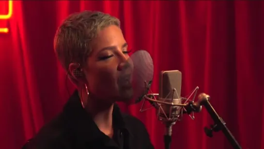 Halsey - Now Or Never (Acoustic) Live At Novas Red Room