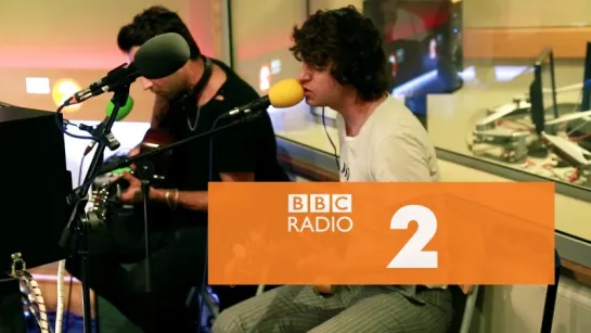 The Kooks - Shes Electric (Oasis cover - Radio 2 Breakfast Show session)