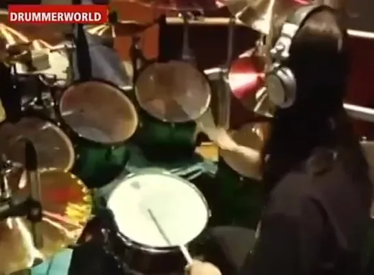 Joey Jordison: Checking the drums