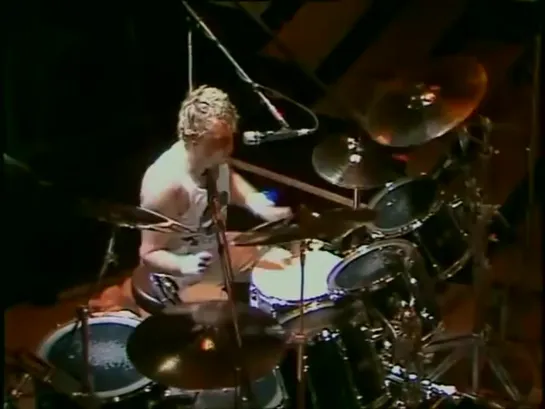 Roger Taylor cam - Live at Wembley 1986 - HQ