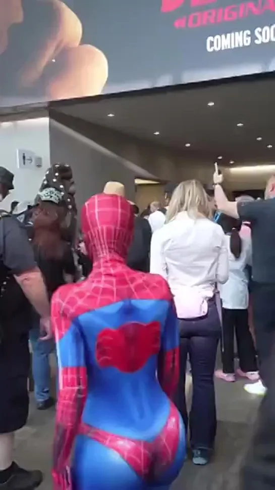 Nice-hummm-spider-costume-1725135712533.mp4