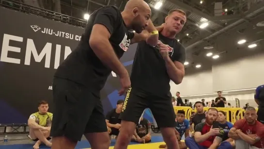 Michael Pixley Shows His Signature Slide-By At Jiu-Jitsu Con