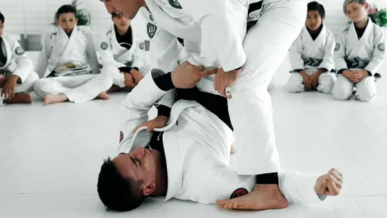 GUI MENDES - ADVANCED KIDS - CLOSED GUARD TO BELLY DOWN ARMBAR