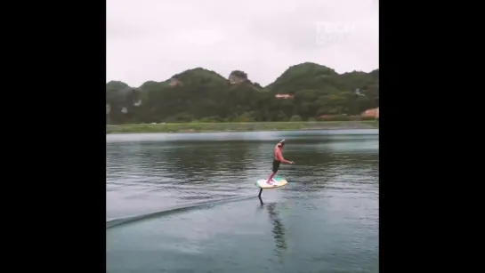 This motorised surfboard can 'fly' over the water at 25 mph.