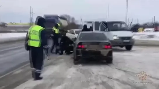 В Ульяновской области задержали двух петербуржцев c наркотиками