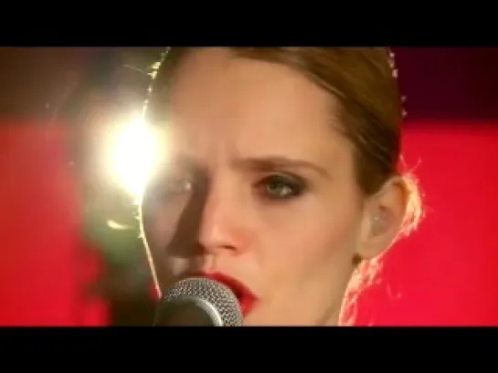 Anna Calvi