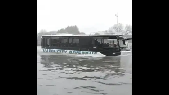 Автобус, который умеет плавать