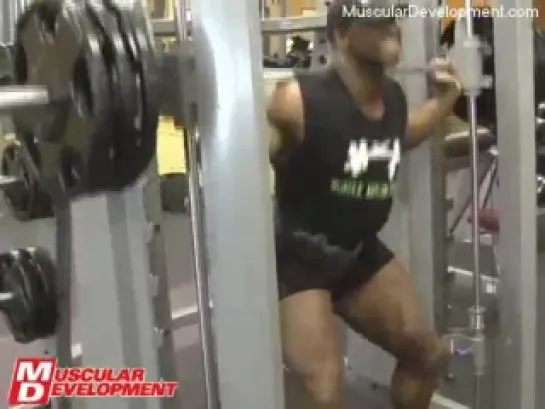 Edward Nunn Trains Legs