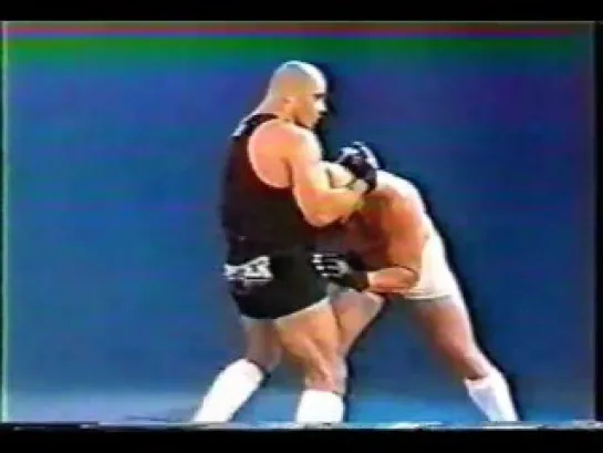 Bas Rutten - Extreme Pancrase 02 (Stand Up Striking Combinations, Clinching and Ground Striking Techniques)