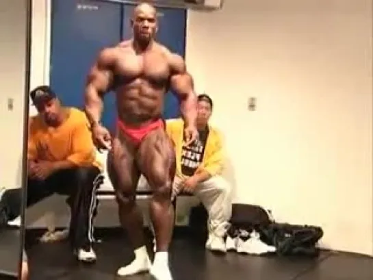 Flex Wheeler's Gym Posing (1998)