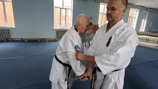 Виктор Фомин (7 дан IFK) KNIFE. KYOKUSHIN. SELF-DEFENSE. P.4