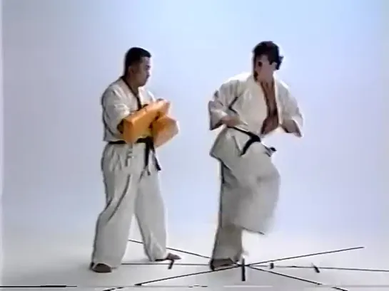 Andy Hug, master of Kyokushinkai  - Techniques Kumite Karate .