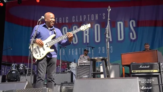 Nathan East and Noah East - "Change the World"  - Crossroads Guitar Festival (2023)