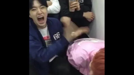 [V App] 160505 Смех Ёнджэ @ Приехали в Дэчжон