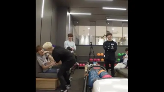 [V App] Джекджэ @ GOT7ing EP07 'Bowl'ing