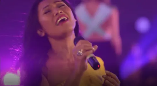 Anggun - Saviour / Cesse la Pluie (Live in Morocco, 2015)