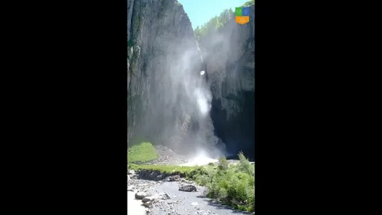 Водопад Каракая-су. Северная сторона Эльбруса, Кабардино-Балкария