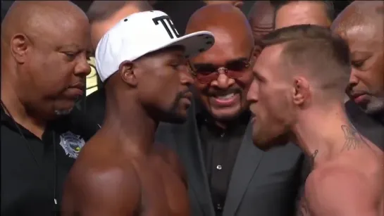 Mayweather vs McGregor- Weigh-in Faceoff