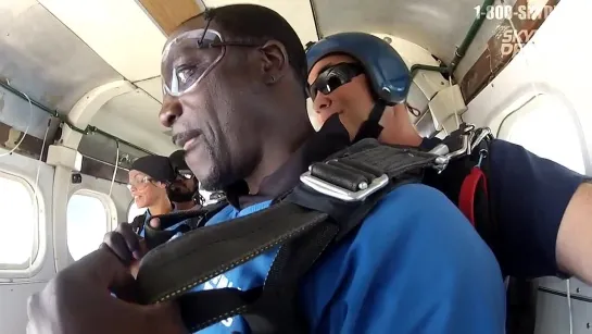 Akon SkyDive At Perris Valley, CA