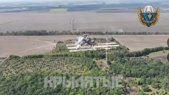 Три тонны добра по стоянке бронетехники хохла. 😏

ВКС РФ нанесли удар авиабомбой ФАБ-3000 по крупному скоплению бронетехники ук