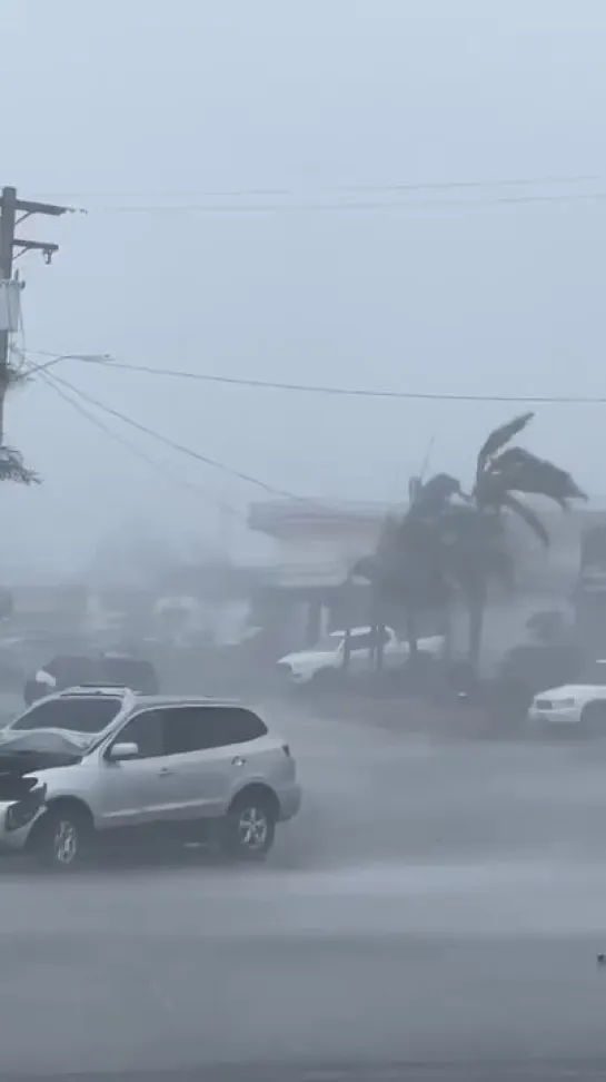 Тайфун «Мавар» в США 🌪