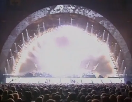 Pink Floyd - P•U•L•S•E 1994