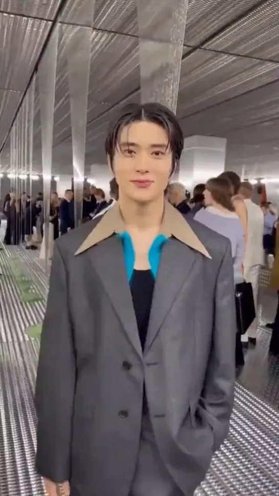 230619 voguemagazinestagram Reel update