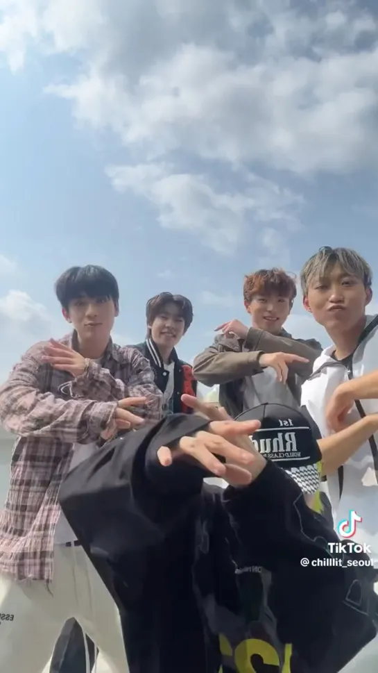 230611 chilllit_seoul's TikTok update