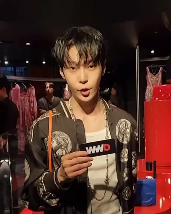 230531 wwdkoreagram update with DOYOUNG