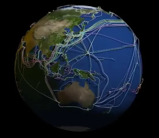 Это все подводные оптические кабели. Их протяженность — почти 1,5 млн км