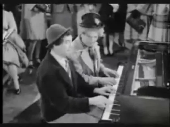 A MARX BROTHERS' DUET