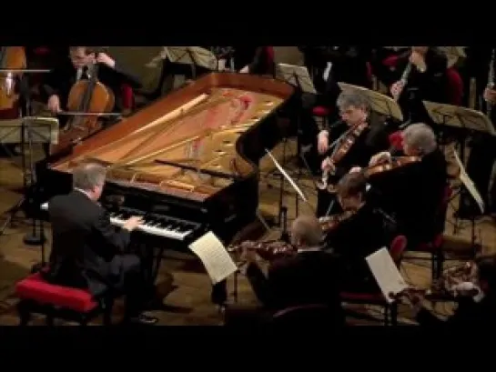 Andras Schiff plays Mozart Piano Concerto N.20 K.466