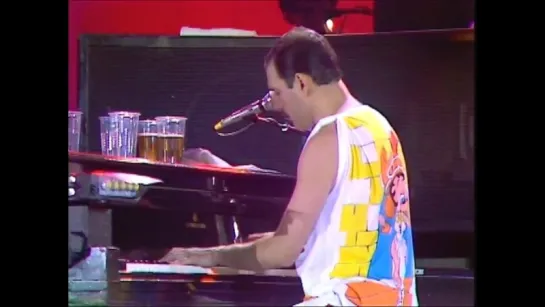 Queen - Bohemian rhapsody Live At Wembley Stadium (London, 11.07.1986)