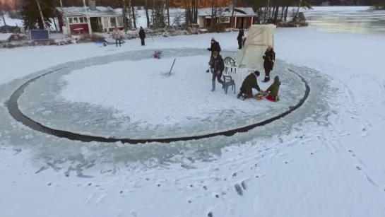 Ice carousel