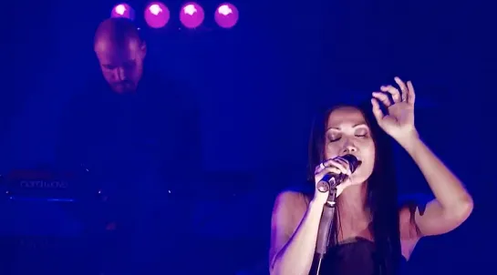 Anggun - "Innocent Lies" Live @ Schiller Atelmos Tour