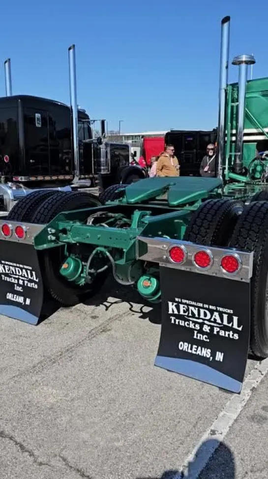 '82 Kenworth K-100 Cabover.mp4