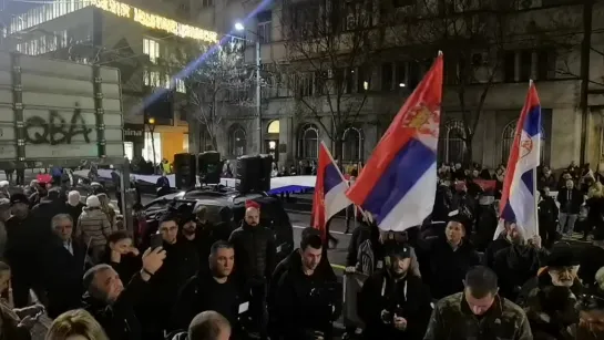 В Белграде во время митинга включили гимн Донбасса "Россия с нами!"