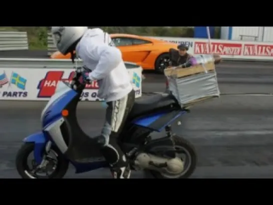 XXLutz More-is-More Rocket vespa VS Lamborghini Gallardo // Thx More-Syndrome