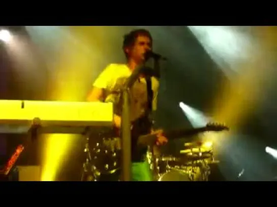 Neutron Star Collision (Casino De Paris 2010) *