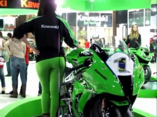 Moto Gp Green Girl