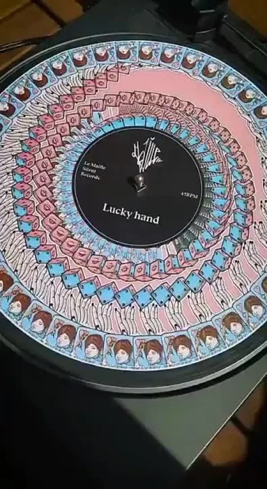 Qué te parece este moderno diseño de discos