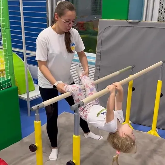 Занятия гимнастикой и акробатикой для детей в центрах GYMKIDs