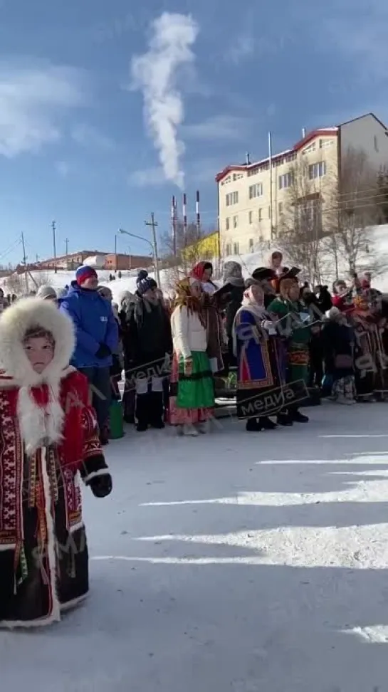 Конкурс детских национальных нарядов. Злой Ямал.