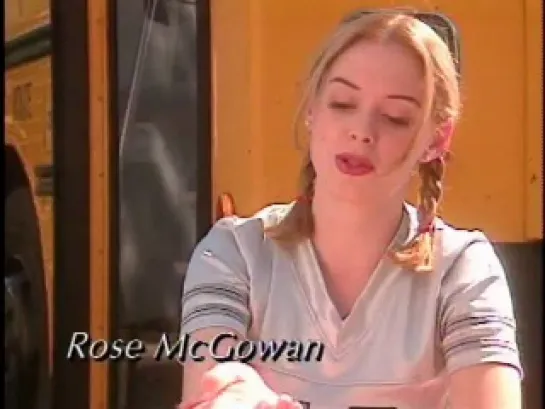 Rose McGowan Scream Behind The Scenes Interview