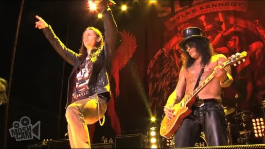 Slash & Myles Kennedy - Paradise City