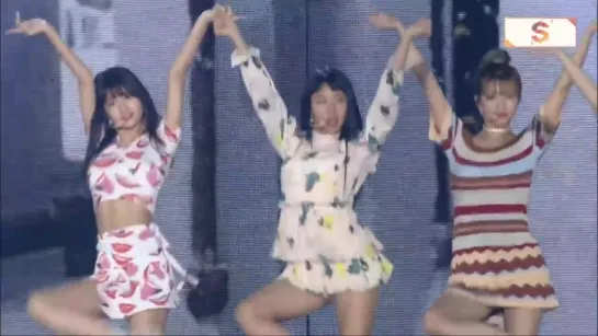 180801 TWICE  - Dance The Night Away @ 2018 KMF Korea Music Festival