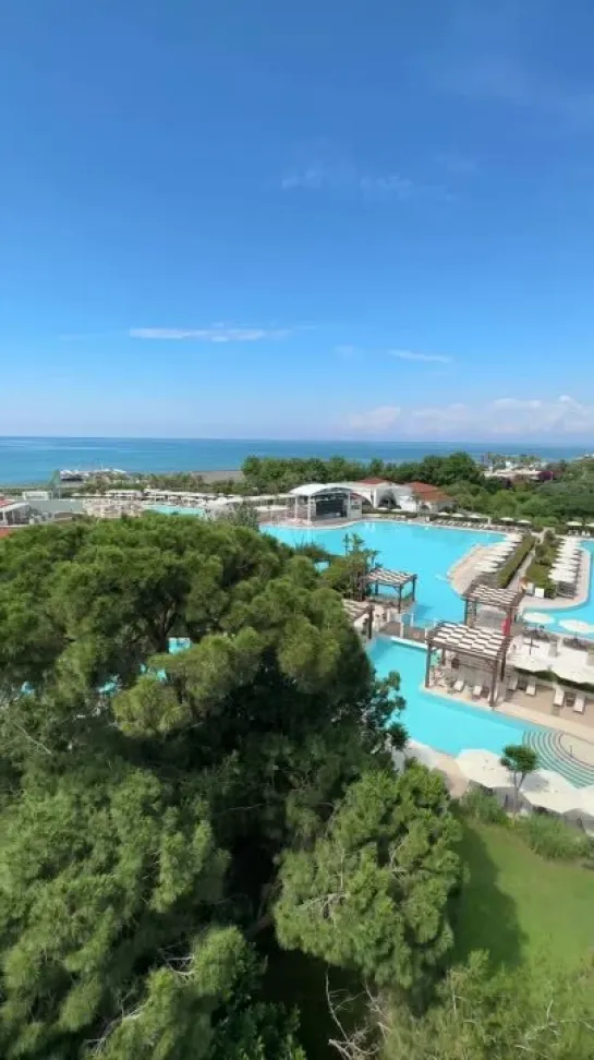 Ela Excellence Resort Belek 5*  (Турция) 💜

🌳У отеля большая зеленая территория
👍очень хорошее питание, подают морепродукты в ос