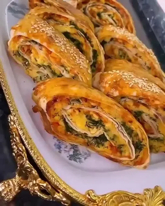 Хрустящий рулет из лаваша с курицей