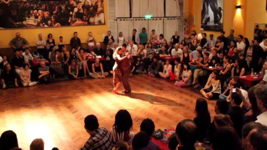 Javier Rodriguez y Noelia Barsi - La milonga de Buenos Aires en SOHO TANGO