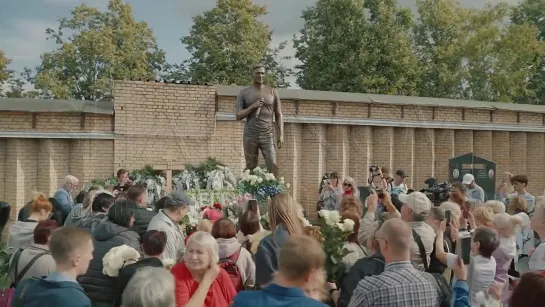 Дети Юрия Шатунова рассказали об отце после открытия памятника .mp4